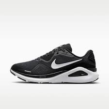 Women's Nike Structure 26