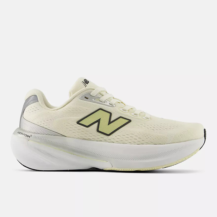 Women's New Balance 860v 15